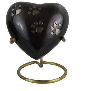 Patte gravée petites urnes pour animaux de compagnie souvenir forme de coeur avec support conception personnalisée urnes de crémation d'animaux de compagnie décoratives pour les cendres - Product Image 1