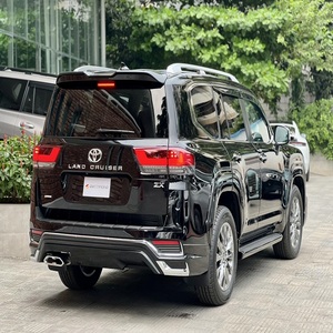 Pour Land Cruiser 5.7L V8, transmission intégrale, occasion, propre et en excellent état, sans accident, vitesse maximale, conduite à droite, sièges en tissu - Product Image 1