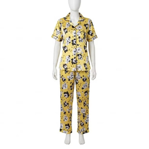 Ensemble de vêtements de nuit pour femmes en satin doux, polyester, sensation de soie, impression numérique, vêtements de détente lisses, vêtements de nuit confortables, designs personnalisés - Product Image 1