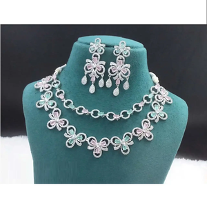 Ensemble de bijoux élégants AD au prix d'exportation pour stylistes et passionnés de mode – Fournisseur de designs haut de gamme - Product Image 1