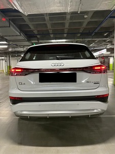 2023 A U D I Q4 e-t. R. O. n 50 Q. U. A. T. T. R. Portaequipajes de metal automático con asientos de cuero Características premium de la batería de litio - Product Image 4