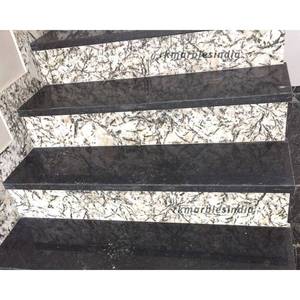 Losa de granito de estilo moderno blanco de Alaska y acabado superficial pulido flameado para construcción de villas - Product Image 1