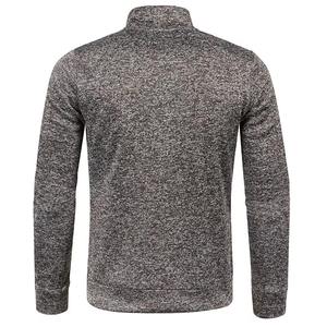 Top de punto personalizado con cuello alto y cremallera para hombre diseñado como una capa de otoño esencial para regalos corporativos de lujo y venta al por menor - Product Image 4