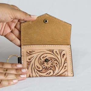 Porta Pasaportes de Cuero Genuino Hecho a Mano, Cierre de Broche Vintage, Forro de Cuero Genuino, Antirrobo, Uso Diario, Corto, Color Personalizado - Product Image 2