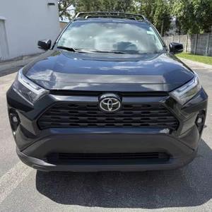 2023 pour Toyota RAV4 XLE Premium Top Notch utilisé avec support OEM personnalisé - Product Image 3