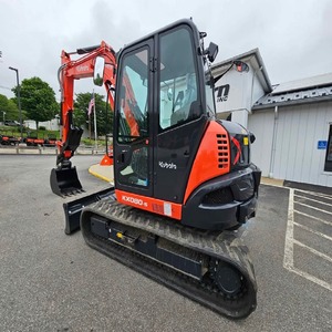 Excavadora Kubota Multiusos de 2.5 Toneladas, Mini Excavadora con Orugas de Goma, Micro Excavadora Hidráulica, Excavadora para Huertos - Product Image 2