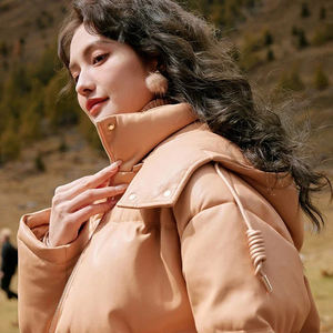 Veste matelassée pour femmes Meilleure vente en gros Veste en duvet respirante à capuche de haute qualité Veste matelassée personnalisée de créateur pour femmes - Product Image 2