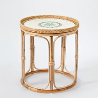 Table d'appoint en rotin rond naturel fabriqué à la main avec vadrouille incrusté tabouret de décoration de la maison scandinave moderne pour cuisine hôtel Vietnam