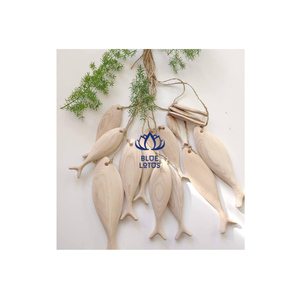 Pieza de Arte de pescado de madera artesanía vietnamita tradicional para decoración del hogar - Product Image 1