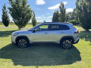 Achetez maintenant des voitures d'<span class=keywords><strong>occasion</strong></span> : <span class=keywords><strong>Toyota</strong></span> <span class=keywords><strong>Corolla</strong></span> Cross Limited 2.0P HEV SUV 2025, prête à être expédiée - Product Image 4