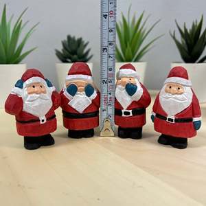 YEEYAYA 4 pezzi di legno scultura Santa set intagliato a mano in legno babbo natale figurina per la decorazione della casa e regalo di natale - Product Image 3