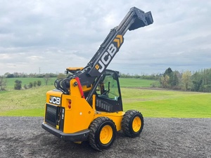 รถตักล้อยาง JCB Teleskid 3TS-8W รุ่นใหม่ พร้อมบูมยกแบบยืดหดได้  สำหรับงานยกสูงและขุดดิน - Product Image 3