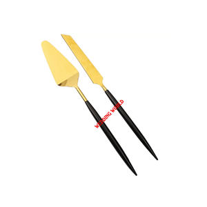 Fournisseur et grossiste de serveur de gâteau forme personnalisée couteau à gâteau fait à la main classique élégant serveur de gâteau en métal en gros - Product Image 2