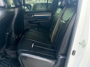 Camioneta Toyota Hilux Doble Cabina (DC) 2022 Usada en Buen Estado - Product Image 5