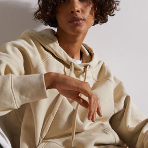 Pull à capuche personnalisé pour femmes haute qualité meilleure vente vêtements d'hiver avec décoration d'insigne en gros - Product Image 3