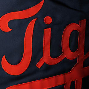 Chaqueta universitaria de invierno para hombre de alta calidad de Letterman de equipo personalizado 100% chaqueta bomber de material de tela satinada - Product Image 5