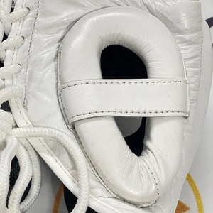 อุปกรณ์ป้องกันศีรษะแบบเปิดหน้า หนังวัวแท้ พิมพ์ลายดอกไม้ สำหรับคิกบ็อกซิ่ง มวยไทย ฝึกซ้อม - Product Image 3