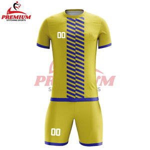 Conjunto de uniforme de voleibol de poliéster con tela suave y diseño transpirable para partidos de verano - Product Image 3