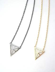 Vente en gros collier exquis en acier inoxydable pendentif cubique creux style vintage tendance pour hommes femmes chrétien religieux - Product Image 3