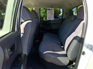 SUV Ultra-Lujo Usado 2024, 1-25000 Millas, Modelo 2022, Automático, 7 Plazas, Motor de Alta Potencia 400 CV, 6 Bolsas de Aire, Panorámico - Product Image 3