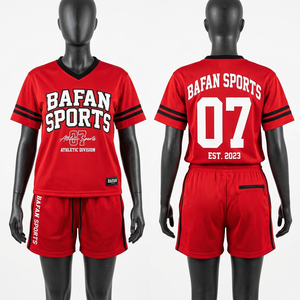 Ensemble short et maillot en maille poly 165 GSM de haute qualité pour femme, motif rayé rouge et noir sur les manches, logo personnalisé, ensembles pour femme - Product Image 5