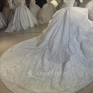 Dw0186 ชุดแต่งงานโรแมนติก ชุดบอลกาวน์ แต่งลูกปัด ปักลาย ชุดเจ้าสาว Jancemebr - Product Image 4