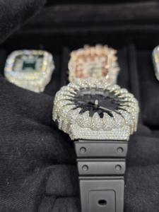 Luxury Business Watch VVS1 Moissanite Quartz with Iced Out Glass Dial and Alloy Band 12mm Thickness Hip-Hop and Sporty Style - Product Image 2