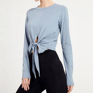 Top corto de gimnasio con estampado de logotipo personalizado para mujer para deportes y yoga Camisetas de Jersey para mujer para entrenamiento de primavera Sudaderas con capucha y sudaderas - Product Image 3