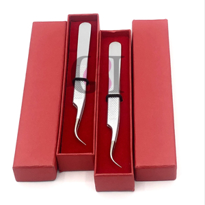 แหนบสำหรับต่อขนตาแบบโค้งสีเงินพร้อมโลโก้ตามสั่งของคุณเอง - Product Image 1