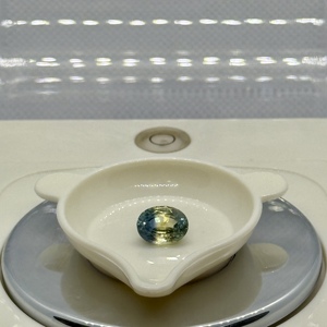 Best Sales Quality Tremendous Blue Yellow Sapphire Mixed Faceted Bi-Color <b>Loose</b> <b>Moissanite</b> Oval Shape - Product Image 4