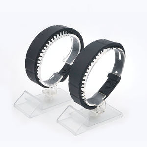 Braccialetto in <span class=keywords><strong>Silicone</strong></span> colorato 13.56MHz <span class=keywords><strong>RFID</strong></span> NFC impermeabile per braccialetti da polso Mifare per gestione piscina VIP Club - Product Image 3