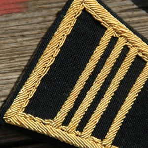 Épingle d'épaule uniforme de pilote d'aviation professionnelle sur des insignes Épaulettes faites à la main d'OEM pour des patchs uniformes brodés à la main uniformes - Product Image 4