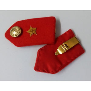 Gorgettes des Émirats arabes unis, détails de tresses dorées sur le cou et les épaules, uniforme de service senior, uniforme de cérémonie, col de gorgette - Product Image 2