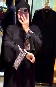 เสื้อผ้ามุสลิมแบบดั้งเดิมของผู้หญิงหรูหราเรียบง่ายสไตล์อาบายาดูไบ - Product Image 3