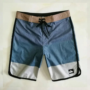 Shorts pour hommes en toile 100% coton, couleur unie personnalisée, écologiques, style urbain, taille mi-haute, fermeture à cordon, séchage rapide - Product Image 6