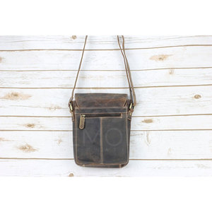 Sacs de messager conçus pour les navetteurs urbains ayant besoin d'un sac de rangement léger et fonctionnel - Product Image 2