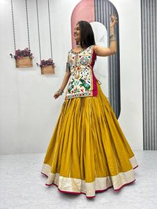 Robe Lehenga Choli en coton et Motedo confortable de la meilleure qualité avec un design coloré pour les filles et les femmes à prix export - Product Image 5