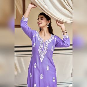 Conjunto de Kurti Bordado de Rayón Puro de Diseñador con Parte Inferior de Algodón Sifaly para Mujeres Elegantes, Estilo Festivo - Product Image 2