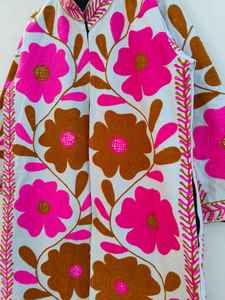 Veste florale bohème Suzani, faite à la main, brodée, longue veste en coton Suzani, veste longue artistique, vêtement unique de style bohème pour festival - Product Image 3