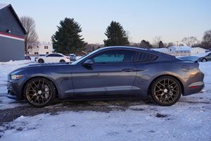 Ford Mustang GT Coupé 2015 d'occasion en bon état, 8400 miles, kit de suralimentation Vortech, sièges Recaro - Product Image 2