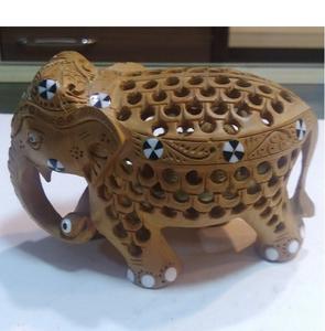 Estatua de Elefante de Madera Fina Tallada a Mano, Figura Decorativa para Espacios de Estar, Oficina y Hogar - Product Image 4