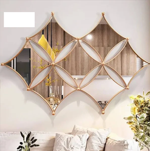 Espejo montado en la pared de Metal decorativo redondo dorado Sunburst Splendor para decoración de sala de estar de Hotel en casa disponible a precio barato - Product Image 3