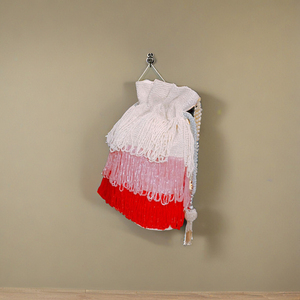 Potli de mariage royal Sac ethnique perlé et embelli fait à la main avec doublure en nylon doux de grande capacité Potli de mariage perlé fait à la main - Product Image 3