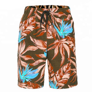 Short de bain imprimé léger pour hommes Tissu doux au toucher Parfait pour les voyages à la plage et les sports de plein air avec vente en gros - Product Image 3