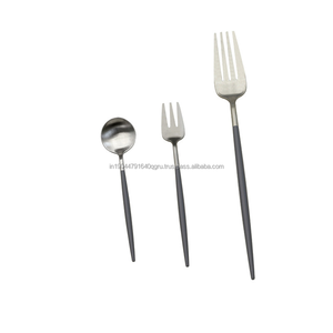 Juego de cubiertos de cuchara de tenedor plateado de acero inoxidable de 3 piezas de calidad superior 18/10 utensilios de mesa - Product Image 6