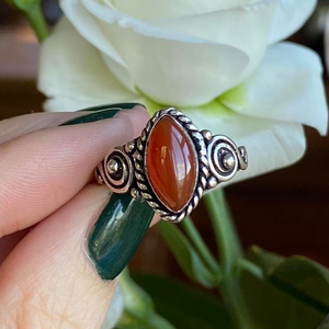 แหวนสตรีโบฮีเมียน925แท้ดีไซน์เนอร์ทำด้วยมือหินอัญมณีมาใหม่จากธรรมชาติ - Product Image 1