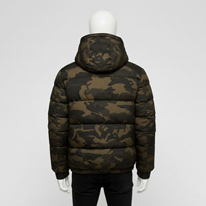 Chaqueta Acolchada Personalizada de Invierno con Capucha y Cuello Alto, Logotipo Frontal con Patrón de Letras Bordadas, Transpirable y Ecológica para Hombre y Mujer - Product Image 3