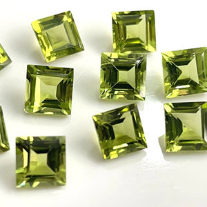 เพอริโดทธรรมชาติทรงเหลี่ยมตัดเหลี่ยมเพชรพลอยขนาด5มม. ทรงสี่เหลี่ยมแบบหลวมคุณภาพระดับ AAA - Product Image 1