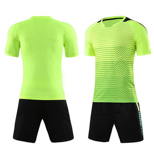 Ropa de fútbol corta de color personalizada de alta calidad, conjunto de uniforme de entrenamiento de gran tamaño con nuevo diseño - Product Image 2