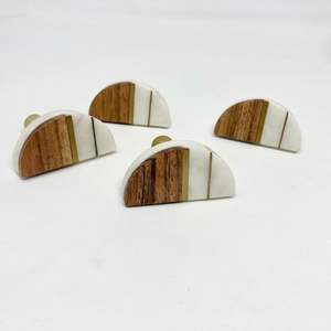 Boutons en marbre et en bois pour tiroirs de meubles, finition naturelle artisanale, quincaillerie de luxe pour les intérieurs de cuisine modernes - Product Image 1
